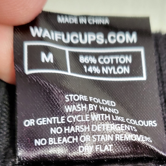 Gamer Supps Waifu Cups Sweater "BASHFUL" - MEDIUM - Picture 3 of 5